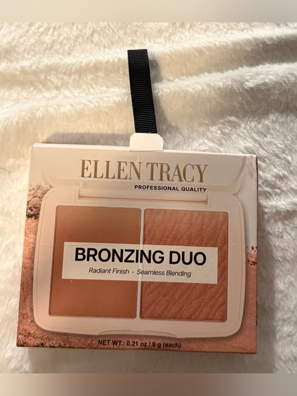 Ellen Tracy Bronzing Duo - Peachy Bronze & Shimmer
